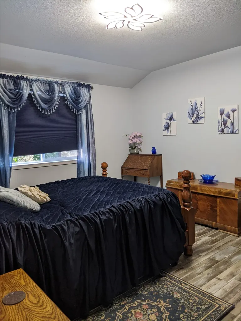 35 Snowy Lane Plains MT 59859