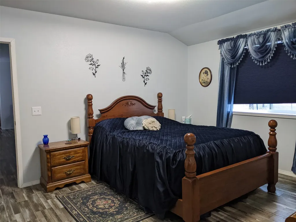 35 Snowy Lane Plains MT 59859