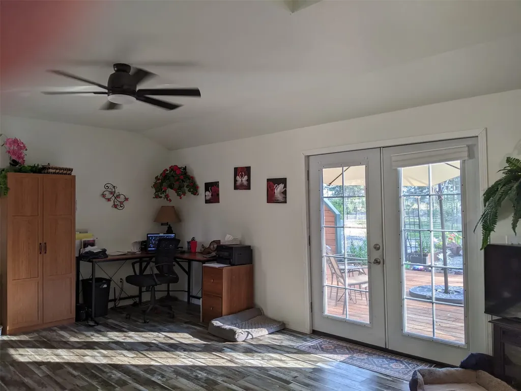 35 Snowy Lane Plains MT 59859
