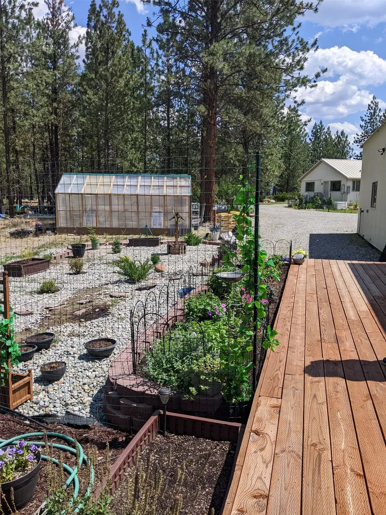 35 Snowy Lane Plains MT 59859