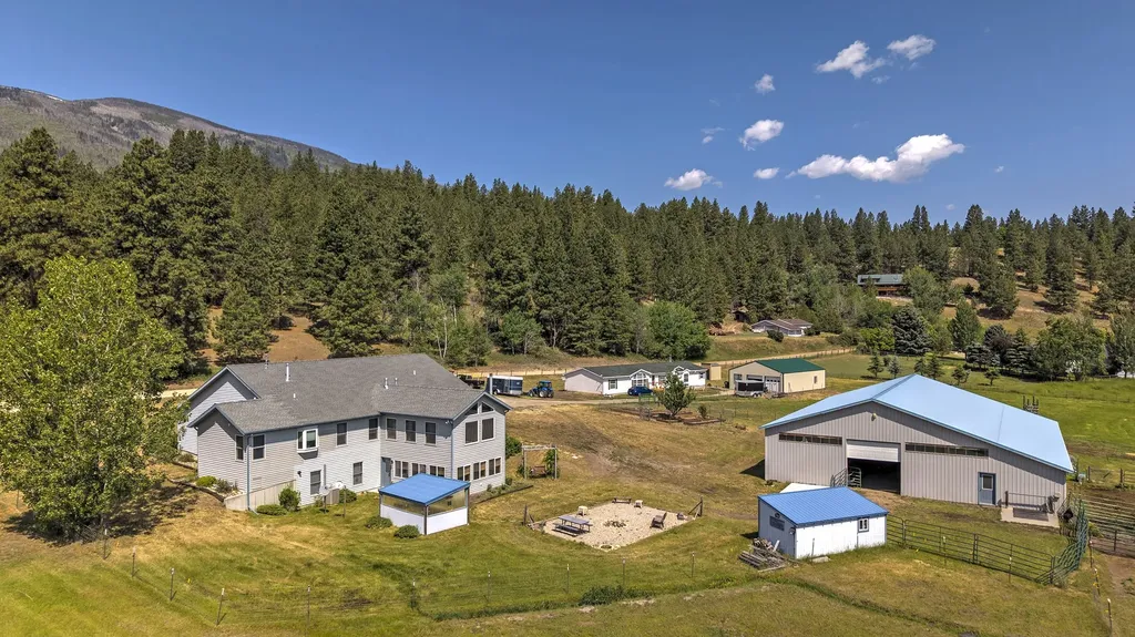 511 & 499 Gold Creek Loop Hamilton MT 59840