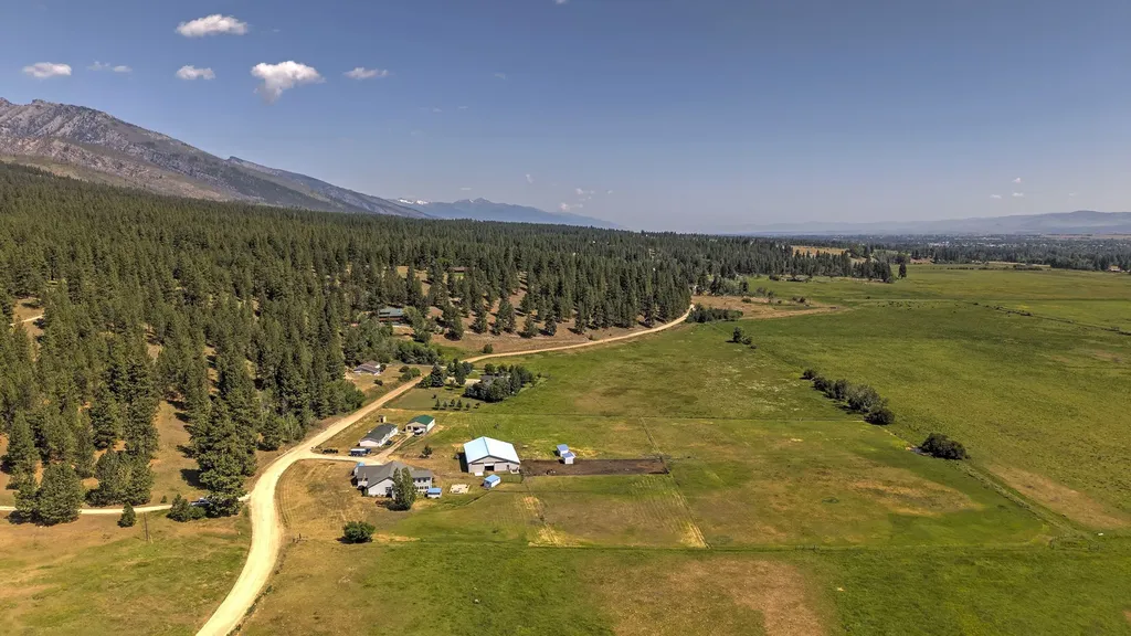 511 & 499 Gold Creek Loop Hamilton MT 59840