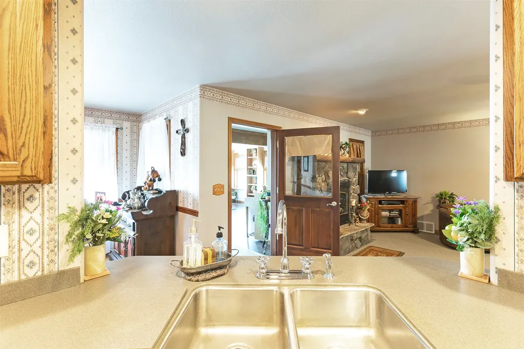 511 & 499 Gold Creek Loop Hamilton MT 59840