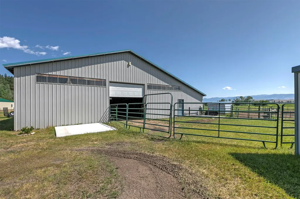 511 & 499 Gold Creek Loop Hamilton MT 59840