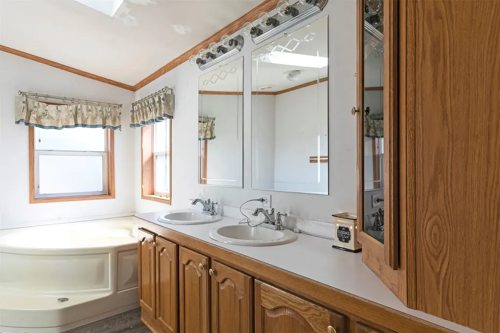 511 & 499 Gold Creek Loop Hamilton MT 59840