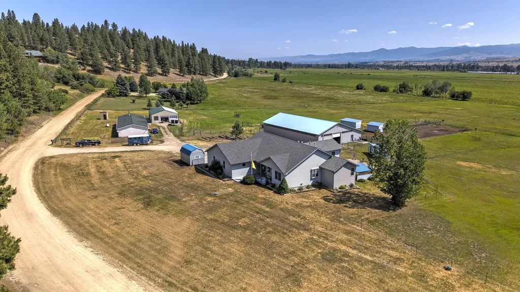 511 & 499 Gold Creek Loop Hamilton MT 59840