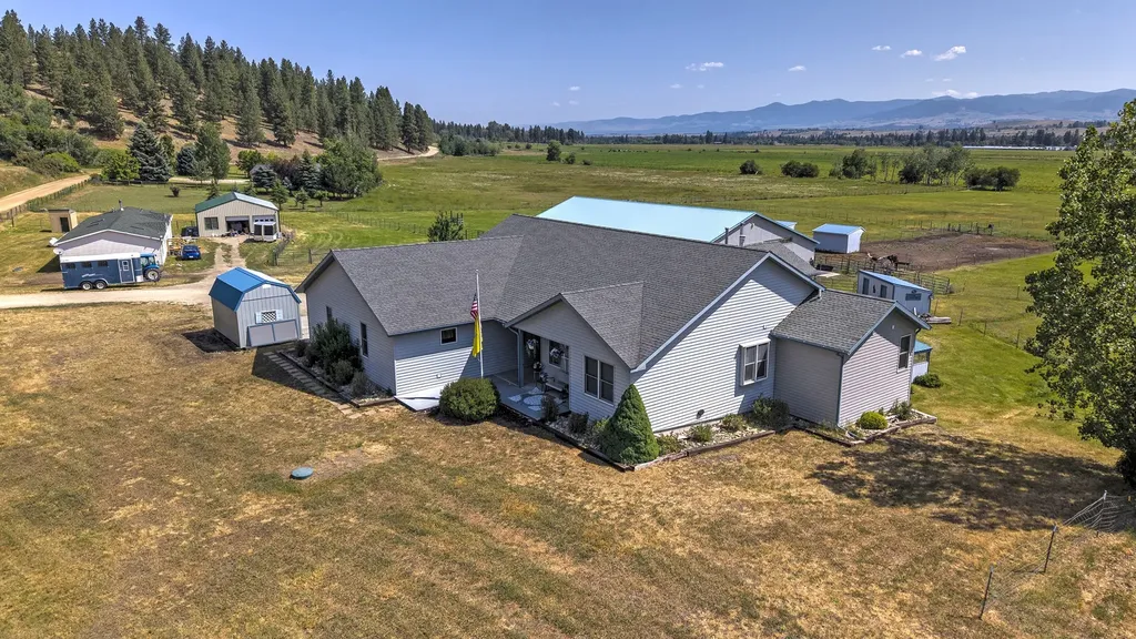 511 & 499 Gold Creek Loop Hamilton MT 59840