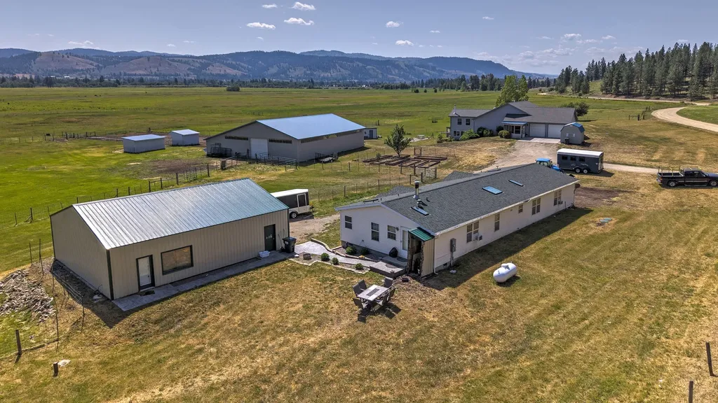 511 & 499 Gold Creek Loop Hamilton MT 59840