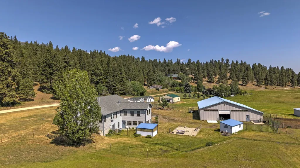 511 & 499 Gold Creek Loop Hamilton MT 59840