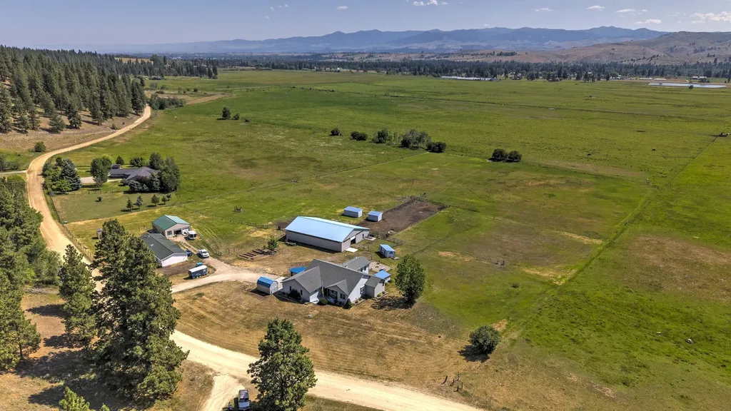 511 & 499 Gold Creek Loop Hamilton MT 59840