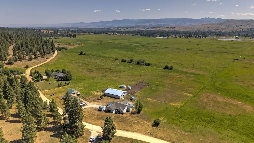 511 & 499 Gold Creek Loop Hamilton MT 59840