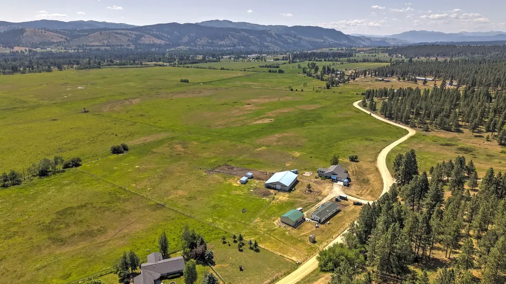 511 & 499 Gold Creek Loop Hamilton MT 59840