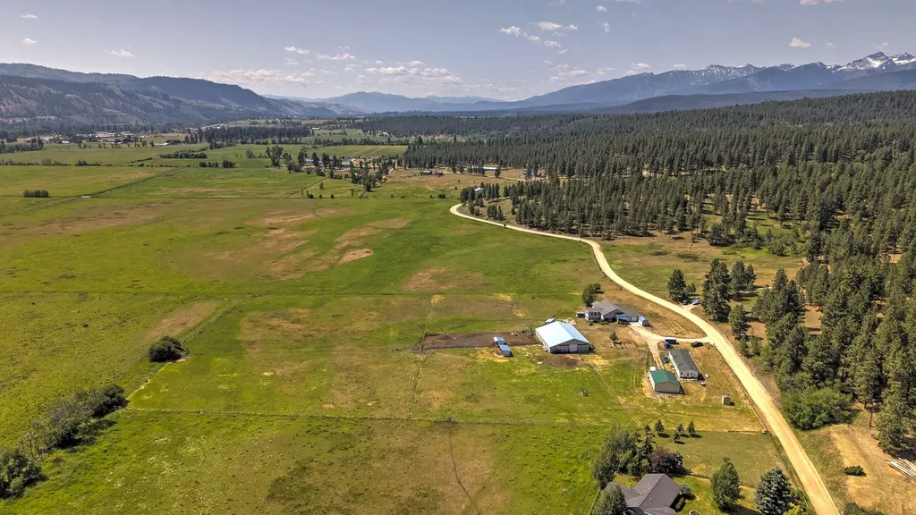 511 & 499 Gold Creek Loop Hamilton MT 59840