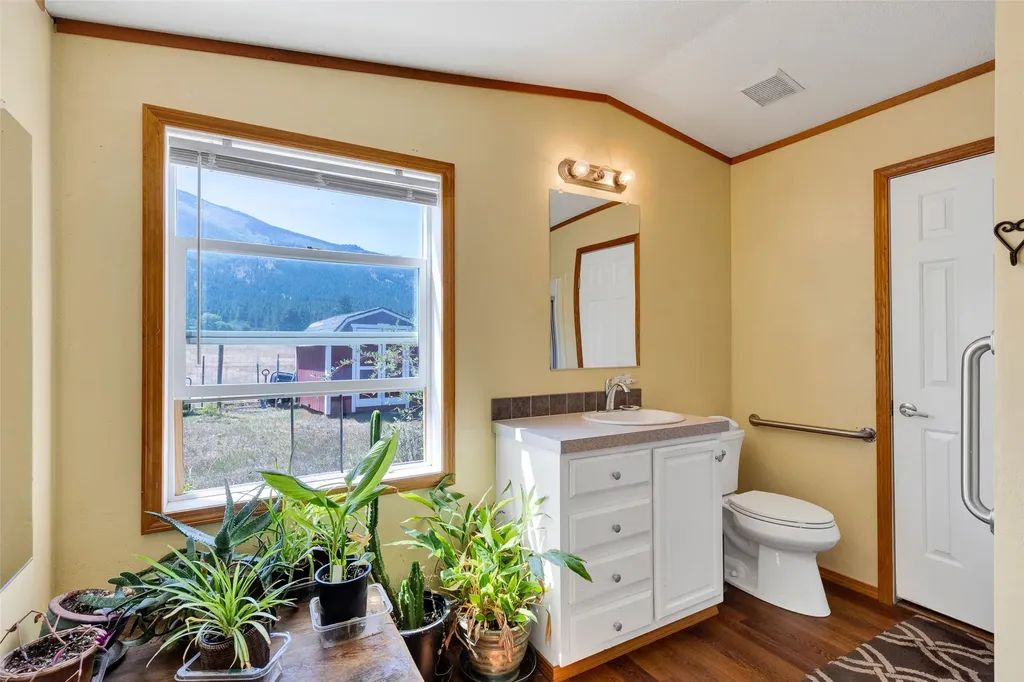 180 Owings Creek Road Hamilton MT 59840