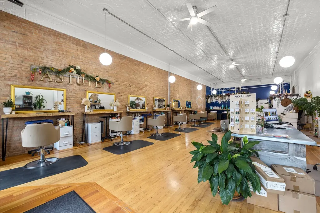 141 S Main Street Kalispell MT 59901