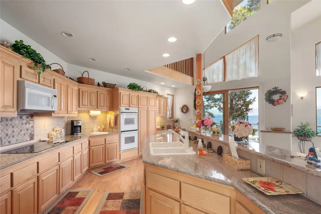 25802 Old Highway 93 Dayton MT 59914