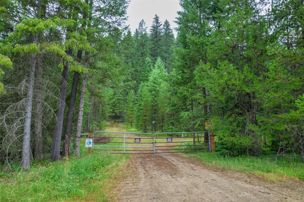 435 Cabin City Loop St Regis MT 59866