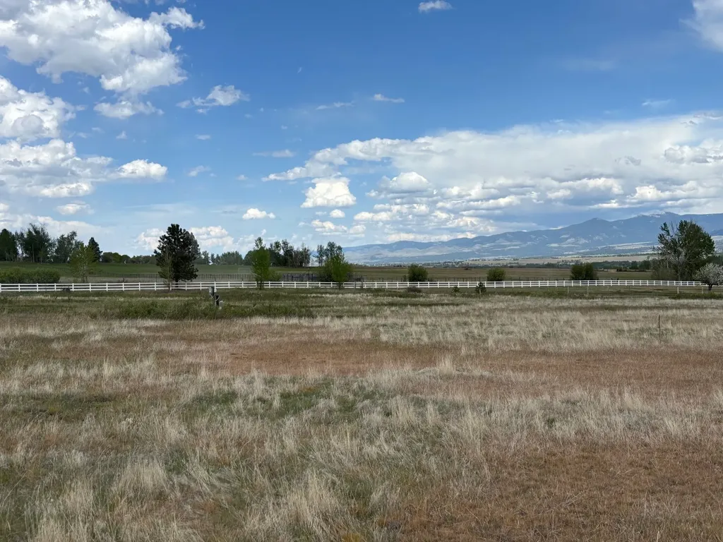 257 N Gold Creek Loop Hamilton MT 59840