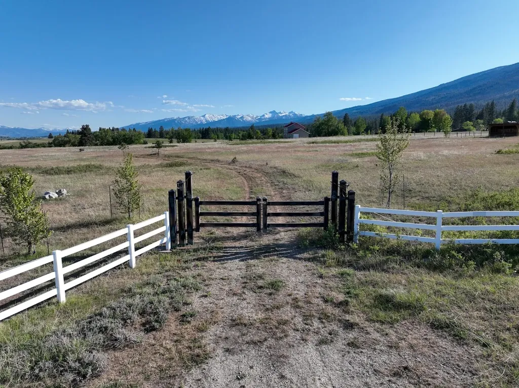 257 N Gold Creek Loop Hamilton MT 59840