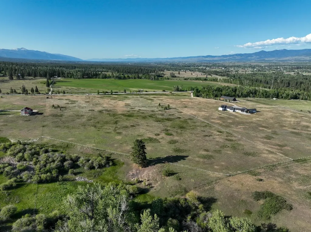 257 N Gold Creek Loop Hamilton MT 59840
