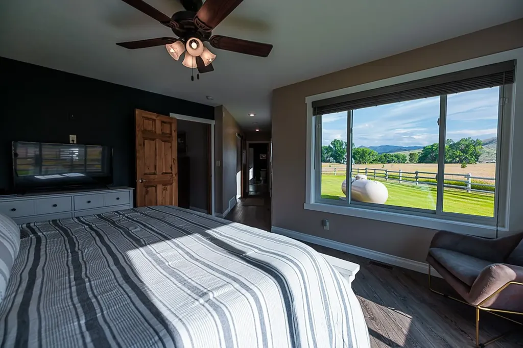 2127 Old Us Highway 91 Cascade MT 59421