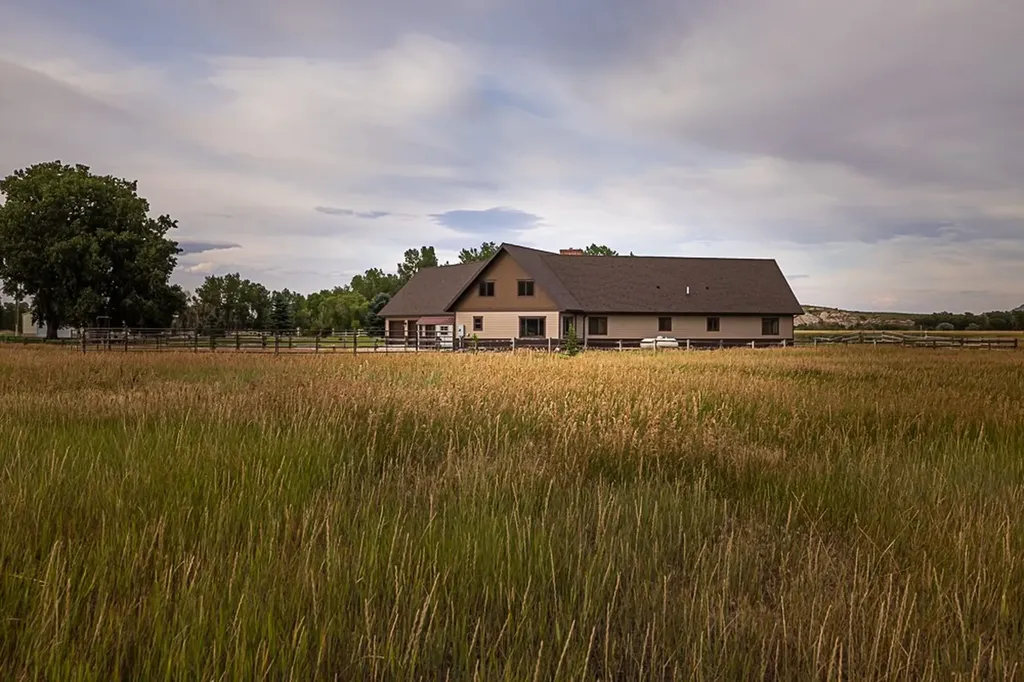 2127 Old Us Highway 91 Cascade MT 59421