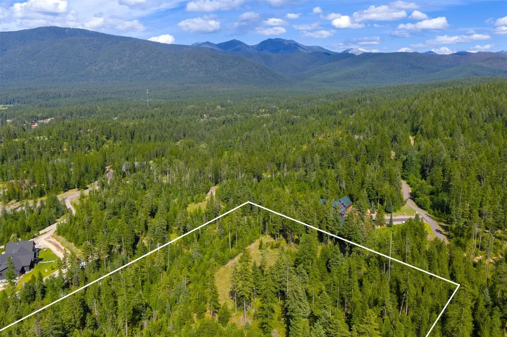 386 Glacier Hills Drive W Martin City MT 59926