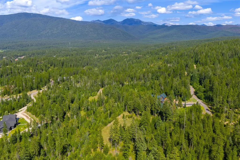 386 Glacier Hills Drive W Martin City MT 59926