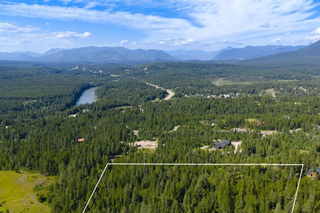 386 Glacier Hills Drive W Martin City MT 59926