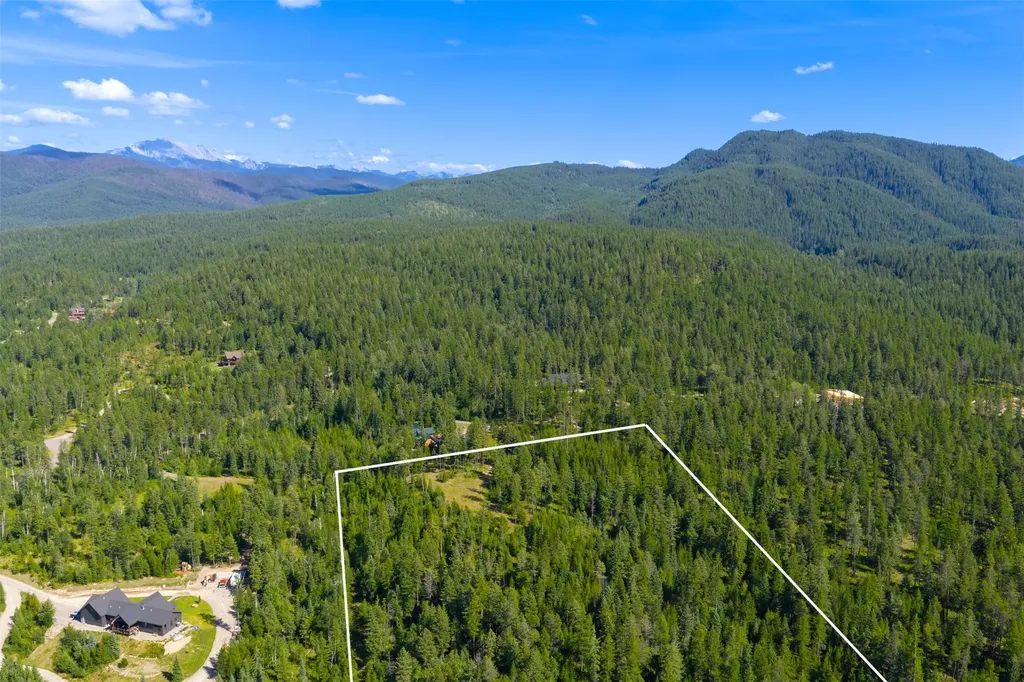 386 Glacier Hills Drive W Martin City MT 59926