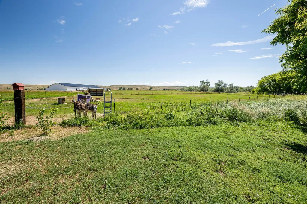 24 S Swan Lane Fromberg MT 59029