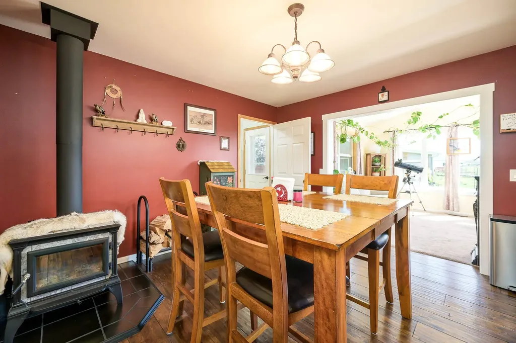 24 S Swan Lane Fromberg MT 59029