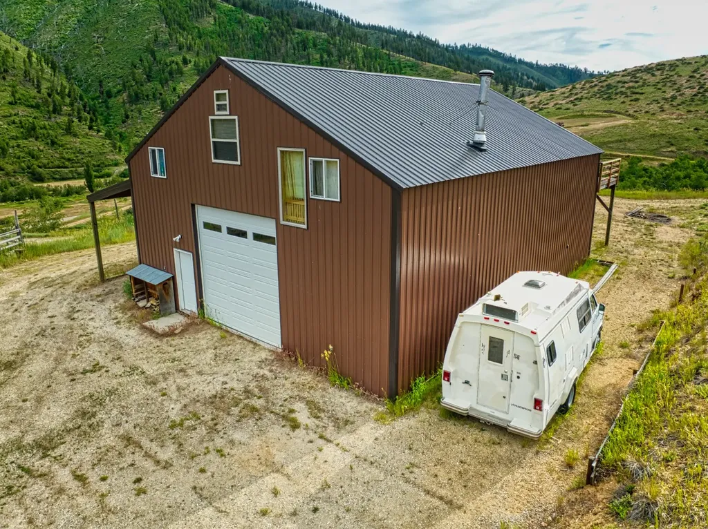 4310 Dugout Gulch Road Darby MT 59829
