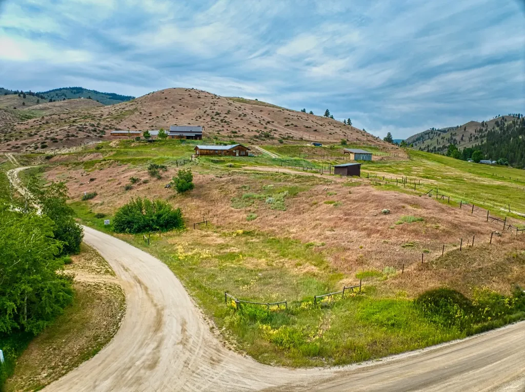 4310 Dugout Gulch Road Darby MT 59829