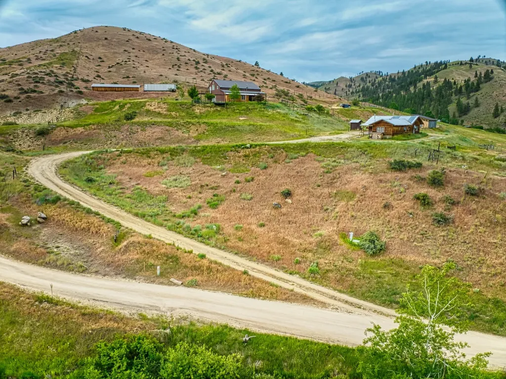 4310 Dugout Gulch Road Darby MT 59829