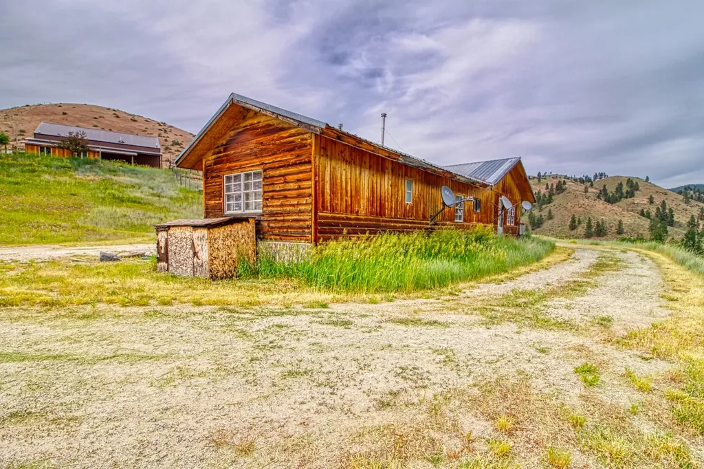 4310 Dugout Gulch Road Darby MT 59829
