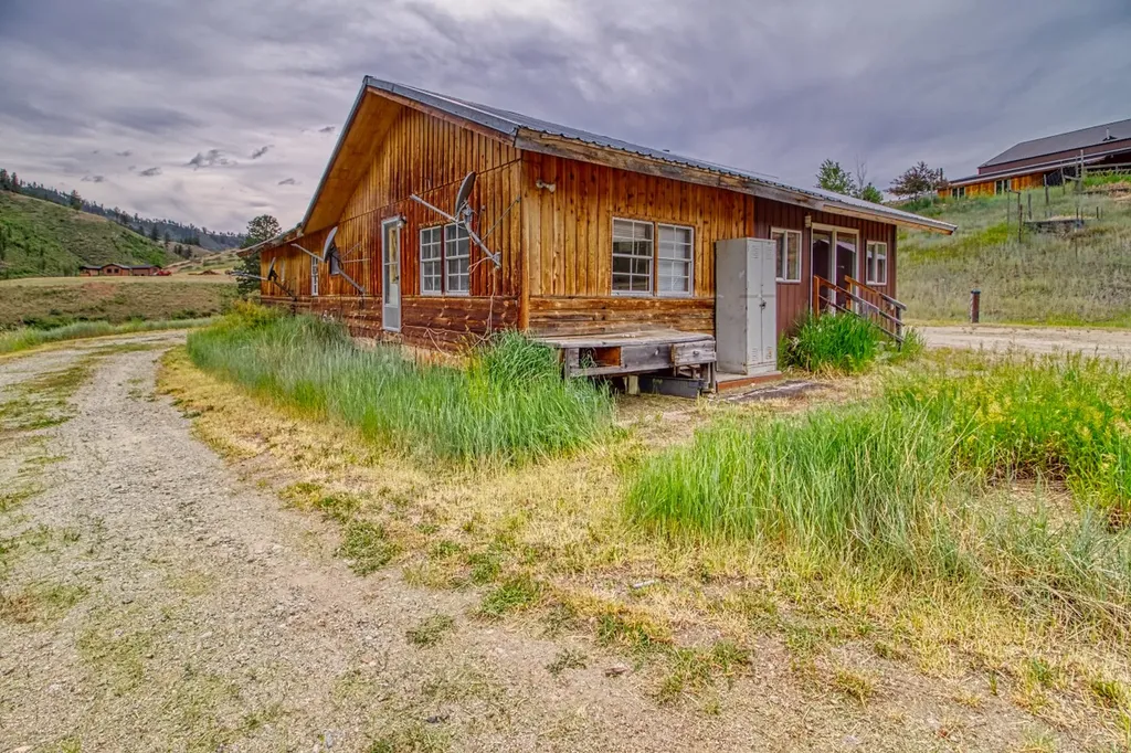 4310 Dugout Gulch Road Darby MT 59829