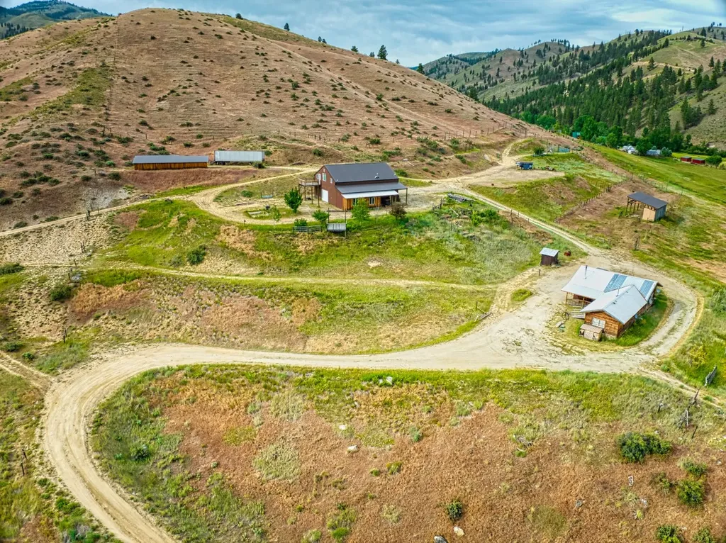 4310 Dugout Gulch Road Darby MT 59829