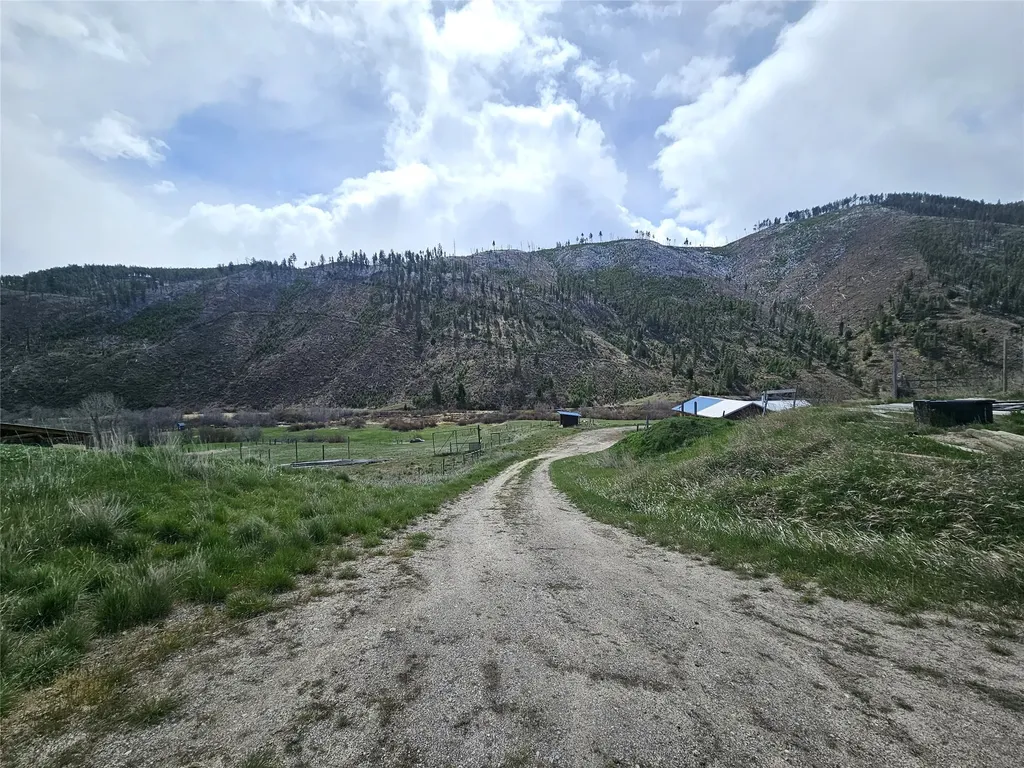 4310 Dugout Gulch Road Darby MT 59829