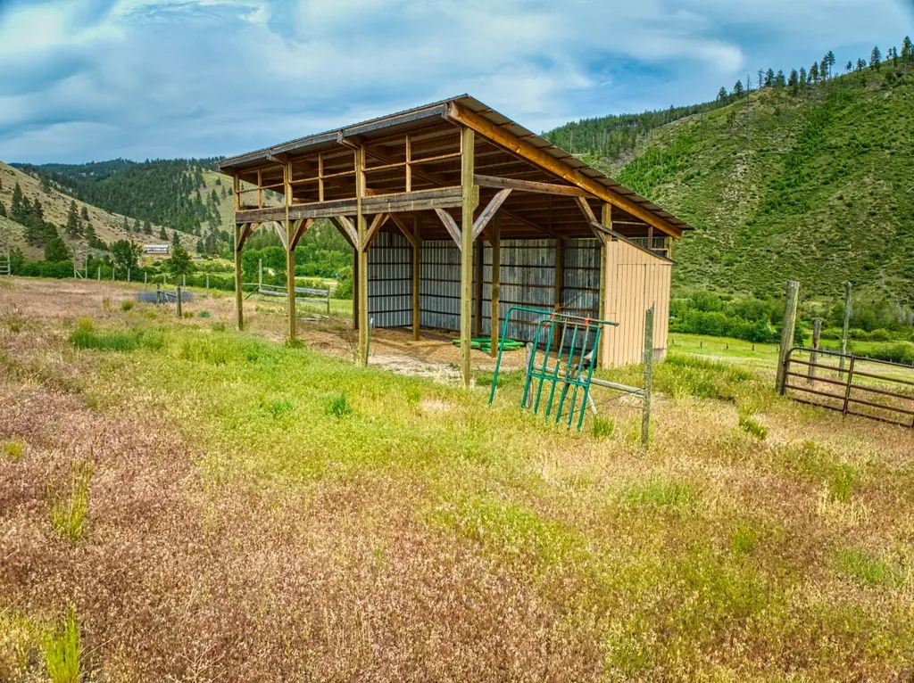 4310 Dugout Gulch Road Darby MT 59829