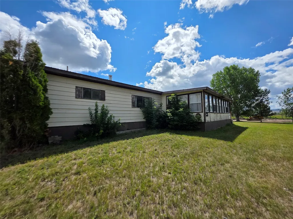407 5th Avenue SW Choteau MT 59422
