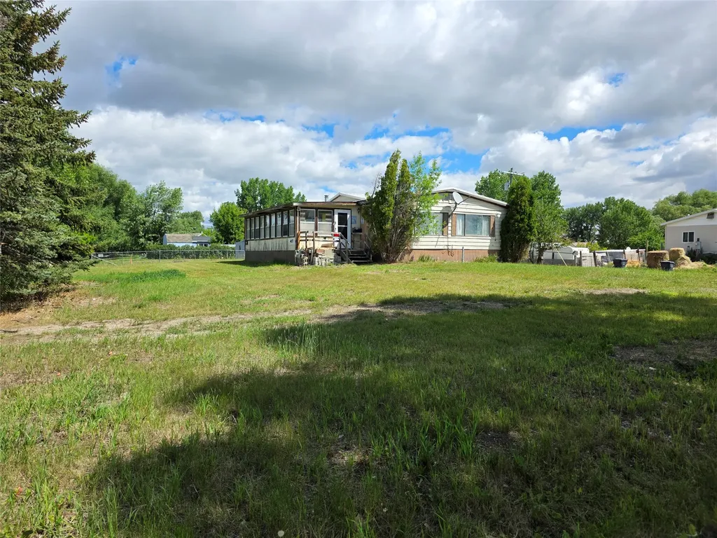 407 5th Avenue SW Choteau MT 59422