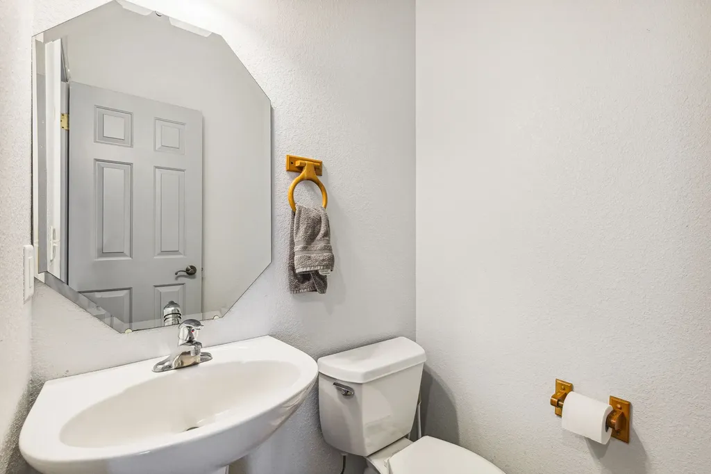 34238 Rocky Point Road Polson MT 59860