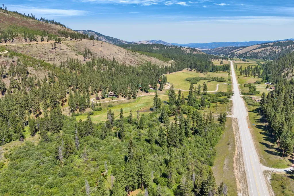 8131 Us Highway 93 S Sula MT 59871