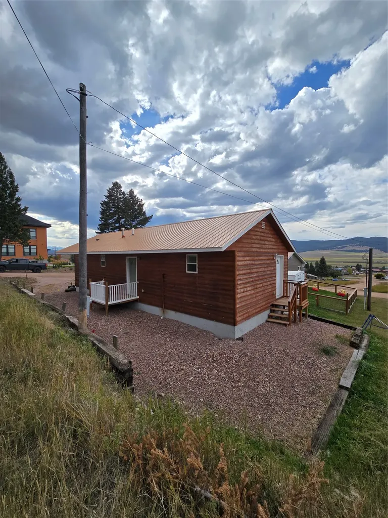 131 W Carter Avenue Philipsburg MT 59858