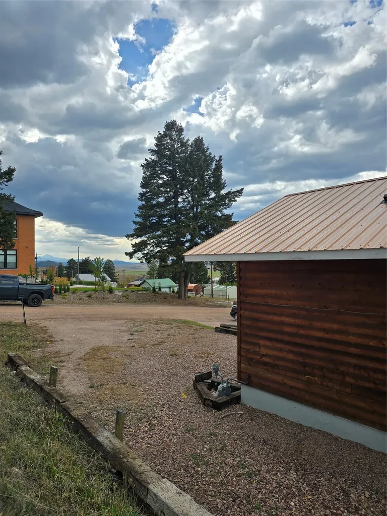 131 W Carter Avenue Philipsburg MT 59858