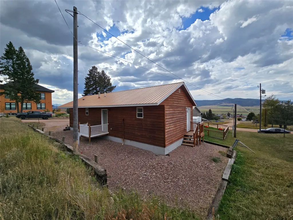 131 W Carter Avenue Philipsburg MT 59858