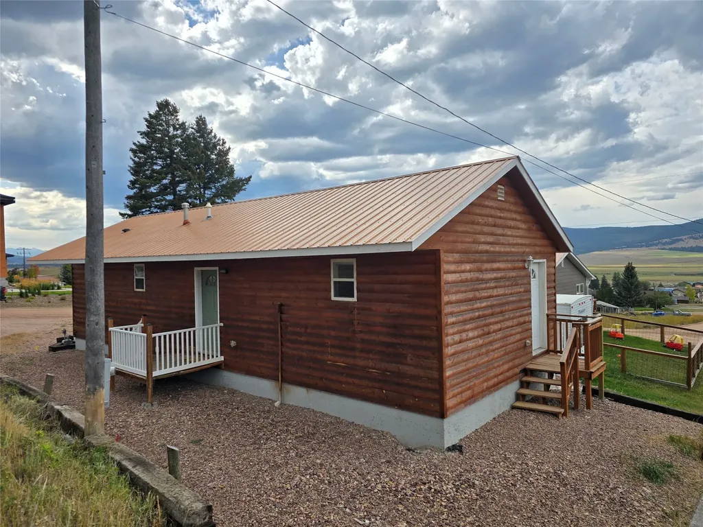 131 W Carter Avenue Philipsburg MT 59858