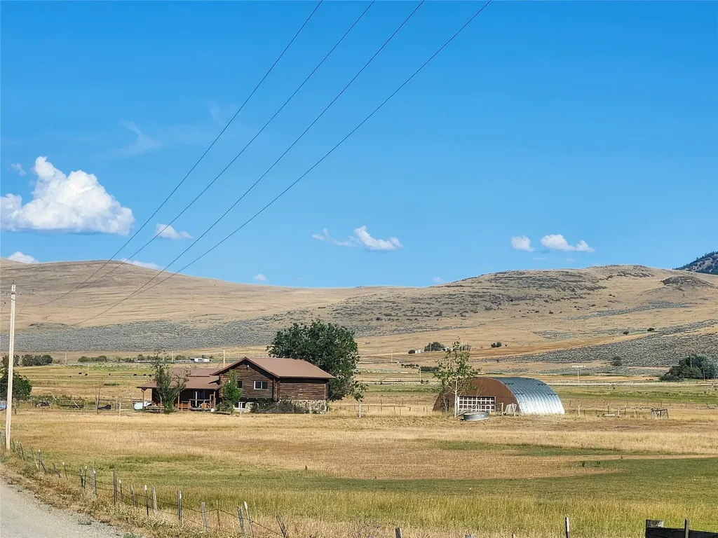 14 Fox Road Hot Springs MT 59845