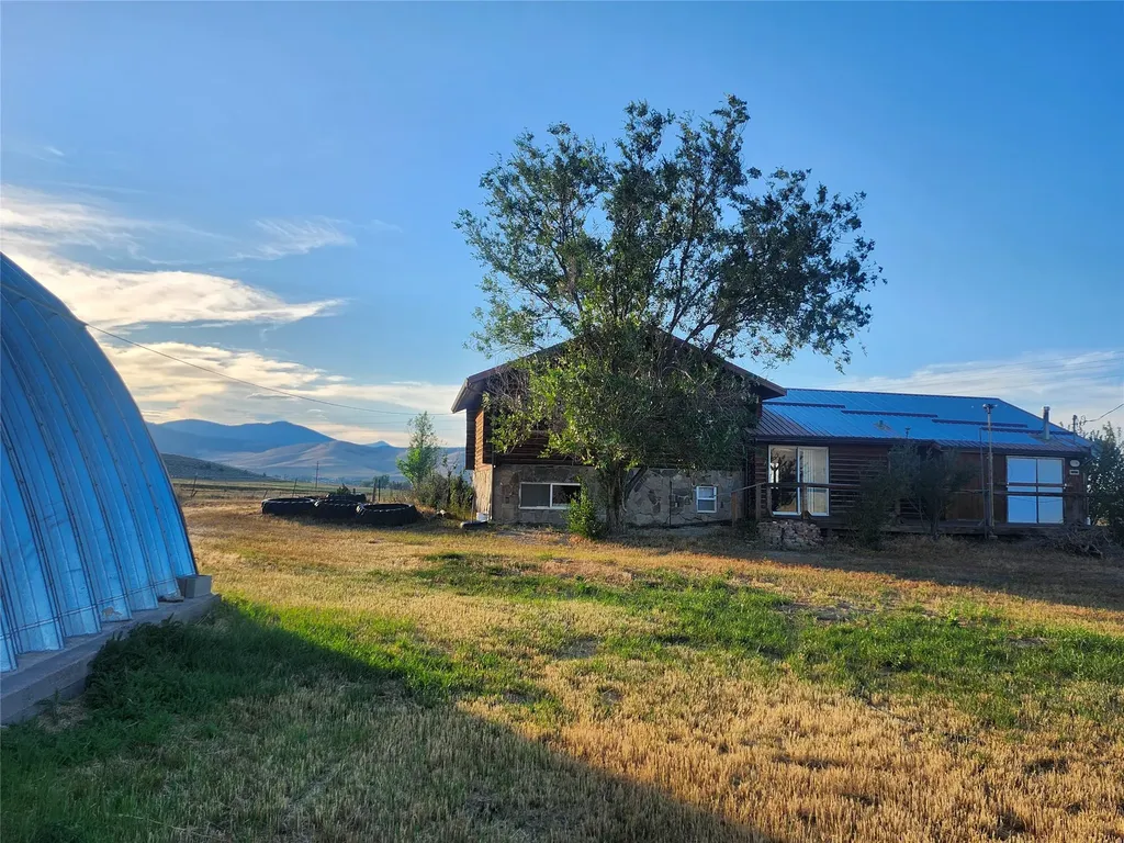 14 Fox Road Hot Springs MT 59845